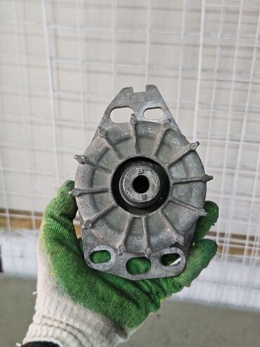 Подушки мотора: Подушка мотора Alfa Romeo 2003 г., Б/у, Оригинал, Германия — 10