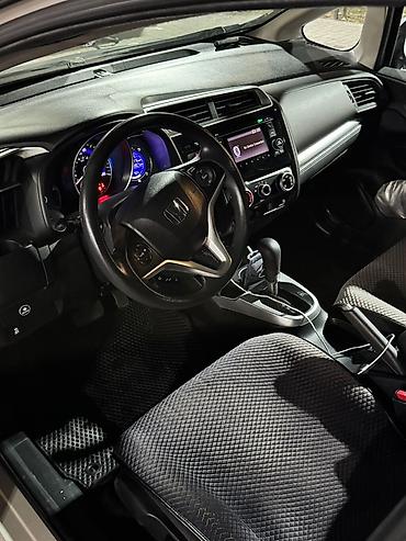 мухабойка на фит: Honda Fit: 2017 г., Вариатор, Бензин, Хэтчбэк — 5