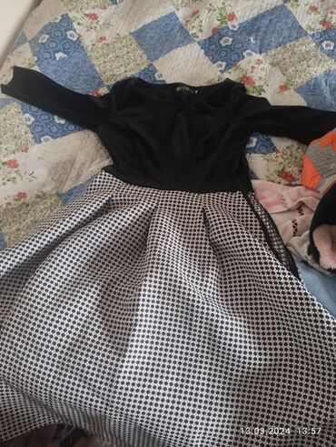 черно бежевое платье в пол: Кече көйнөгү, Классикалык, Орто модель, Жеңдери жок, 2XL (EU 44)