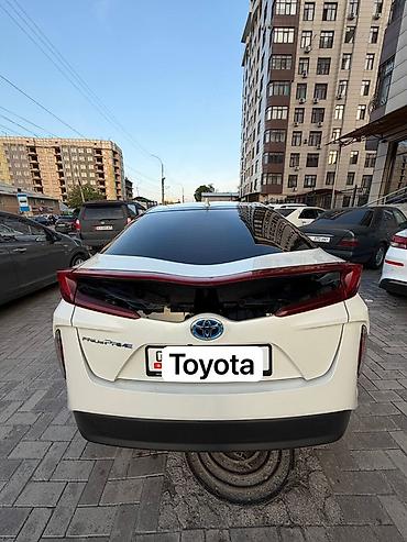 фонары: Toyota Prius: 2018 г., Гибрид, Хэтчбэк — 5