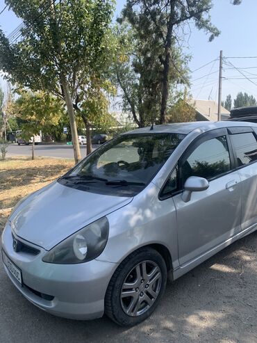 авто с последующим выкупом фит: Honda Fit: 2002 г., 1.3 л, Вариатор, Бензин