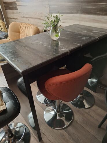 Masa və oturacaq dəstləri: Mətbəx üçün, İşlənmiş, Açılmayan, Kvadrat masa, 4 stul