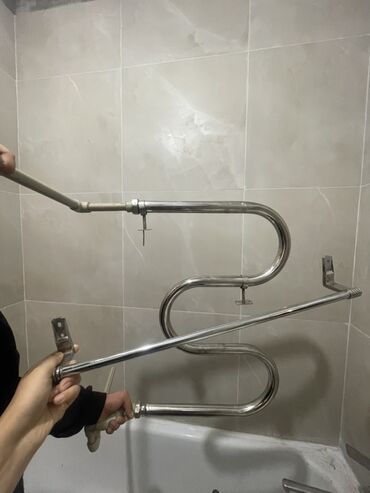 продаю паровой утюг: Комплект для ванной комнаты: 1) Полотенцесушитель водяной