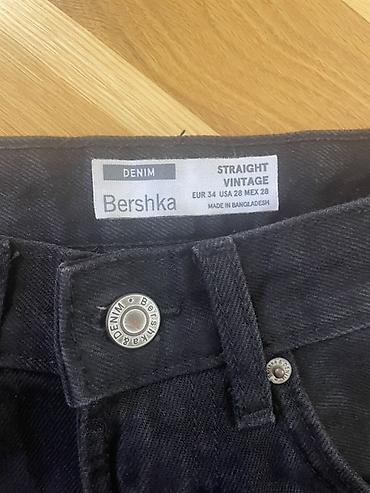 Kişi geyimləri: Cins şalvar, Bershka — 3