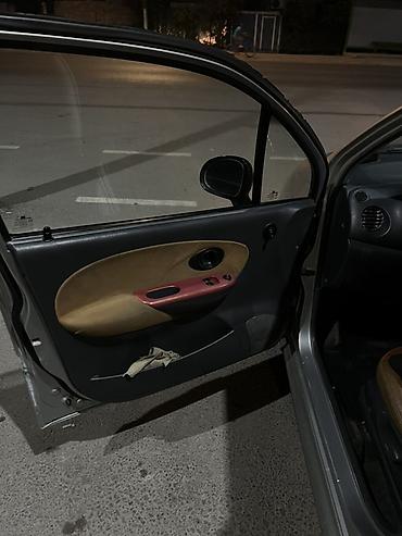 авто полироль: Автомобиль компакт-класса с бензиновым двигателем и автоматической — 5