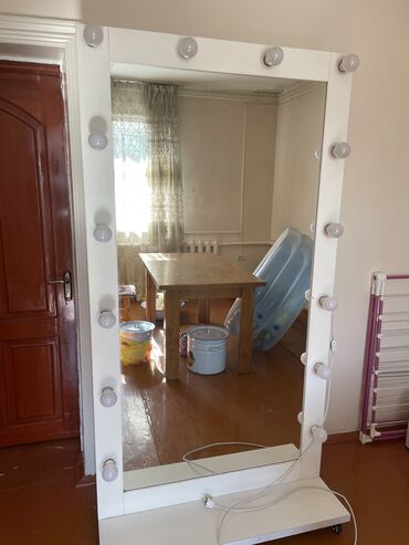 дом работница в Кыргызстан | ПРОДАЖА ДОМОВ: Срочно продаётся огромное зеркало с подсветкой. Все лампочки рабочие!