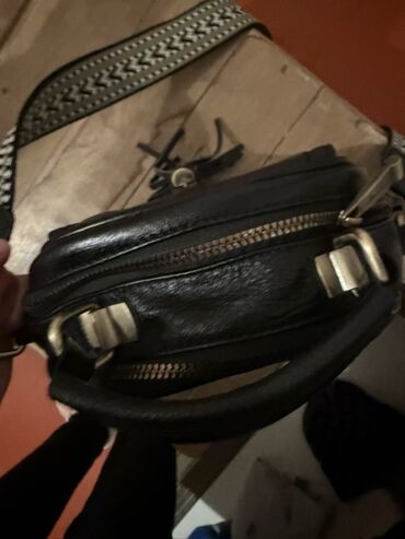 часы фирменные: Чистая кожа маленькая сумка lalafo.kg да часы фирменные: Чистая кожа маленькая сумка