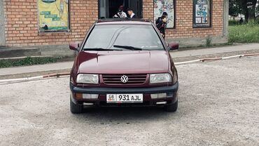 18 мест: Volkswagen Vento: 1993 г., 1.8 л, Механика, Газ, Седан
