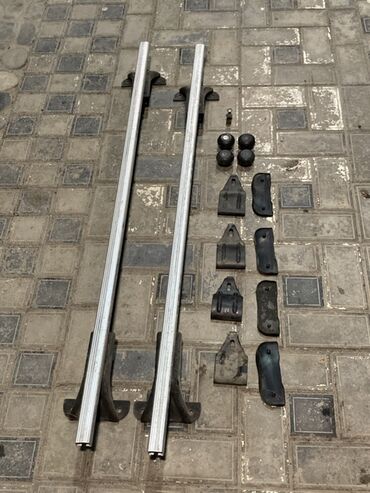 Dam üçün baqaj: Universal damkurə üçün avtomobil baqaj relsləri və aksesuar dəsti
