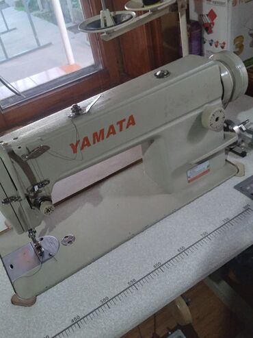 технолог швейного производства: Швейная машина Yamata, Полуавтомат