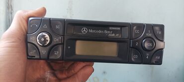 mercedes benz w124: Продётся магнитола Mercedes Benz w202 c класс состояние хорошое код