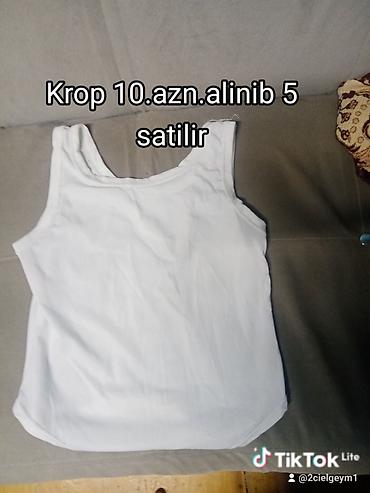 saat satilir: Qadın geyim dəsti – ayrı-ayrılıqda təqdim olunur: - Qırmızı qısaqol — 4