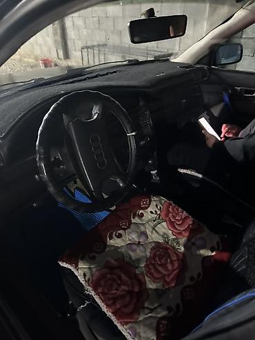 Audi S4: 1994 г., 2 л, Механика, Бензин, Седан
