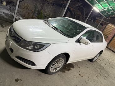 BYD: BYD E 5 2019 год