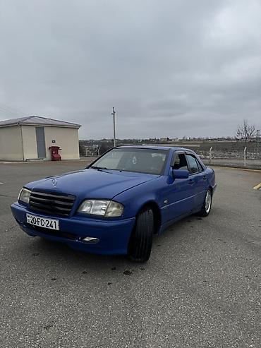 Mercedes-Benz: Salam Maşın 95 ci ilindi heç kəs zəng vurub 12-13 minniy çeşkanın — 2