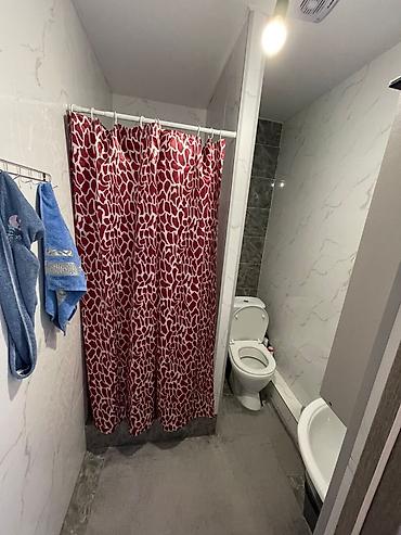 Продажа коттеджей и домов: Продаётся частный дом в городе Каракол вместе с гостиницей на 12 — 11