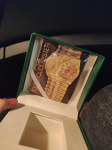 rolex orginal: Məhsul: Rolex saat qutusu və metal qolbaq (bracelet) Təsvir: - Yaşıl — 1