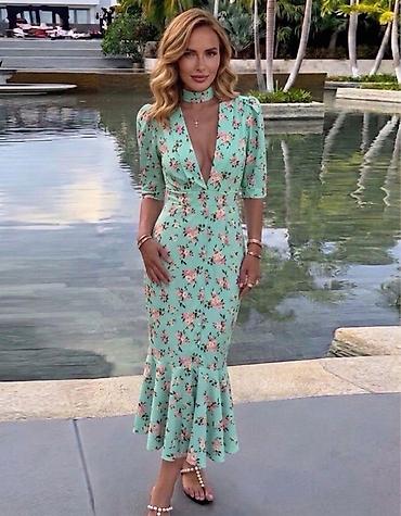 roxy papuce: Preslatka Ženska midi haljina s cvetnim printom
2999 din
S M L — 3
