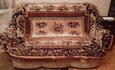 islenmis divan kreslolar: Divan, İşlənmiş, Açılan