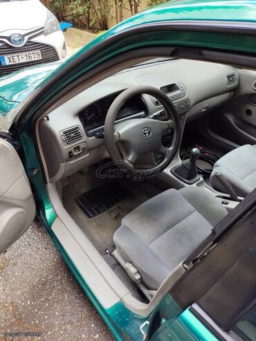 Toyota: Toyota Corolla: 1.4 l. | 2001 έ. Χάτσμπακ — 12
