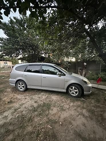 step wgn: Honda Stream: 2004 г., Автомат, Бензин, Минивэн — 3