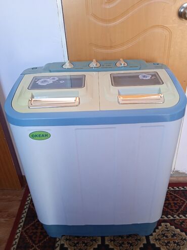 стиральная машинка продаю: Стиральная машина Б/у, Полуавтоматическая, До 6 кг, Полноразмерная
