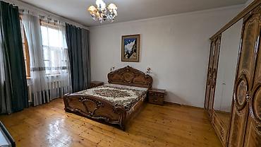 Продажа коттеджей и домов: Продаётся 2х этажный дом(по улице Перекопская) на 8 сотках с — 4