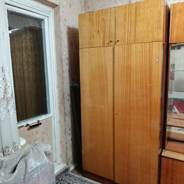 перегородки для туалета: Шкаф для одежды, Б/у, Прямой, ЛДСП