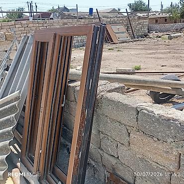 pencere kilidi: Taxta naxışlı PVC pəncərə çərçivələri və şüşə paketlər - Material — 2