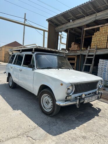 3 kameralı videoregistrator: VAZ (LADA) 2102: 1.3 l | 1980 il 40045 km Universal