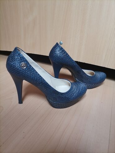 hh cipele: Pumps, 39