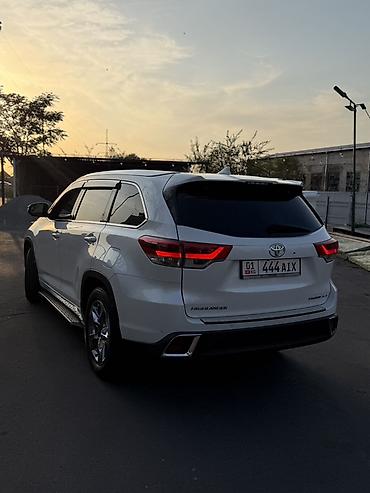 step vagon: Toyota Highlander: 2019 г., 3.5 л, Автомат, Бензин, Кроссовер — 4