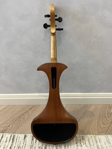 Skripkalar: Orijinal ZETA skripka. İdeal veziyyet . İdeal seslenme. Pirastro — 3