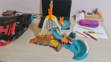 Oyuncaqlar: Hot Wheels mashonkalar satilir, hamisi originaldi. Biri 4 manatdir — 27