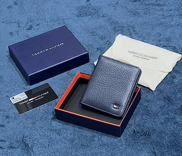 Tommy Hilfiger kişi pul kisəsi – dəri aksesuar • Material: təbii