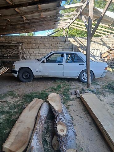 mercedes 170 b: Mercedes-Benz 190 (W201) – sedan Xüsusiyyətlər: - Kuzov: 4 qapılı — 2