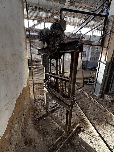 Шлифовальные станки: Шлифовальный станок без ЧПУ, Круглошлифовальный — 54