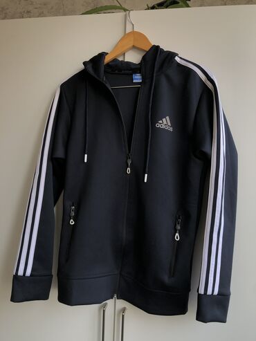 adidas climawarm qadin krossovkalari: İdman dəsti Adidas, L (EU 40), rəng - Qara