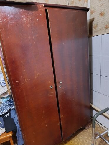 отдам дом в хорошие руки бесплатно: Отдам даром шифоньер