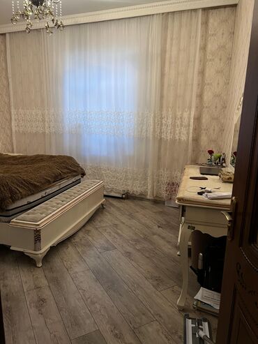 Həyət evləri və villaların satışı: Xırdalan dairəsi çox gözəl yerde yerlesir 2evdi küçələri ayridi 2ailə — 34