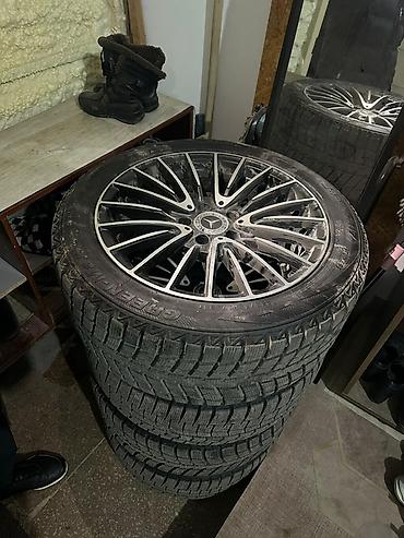 Срочно продаю диски в идеальном состоянии резина перед 225/45/17 зад