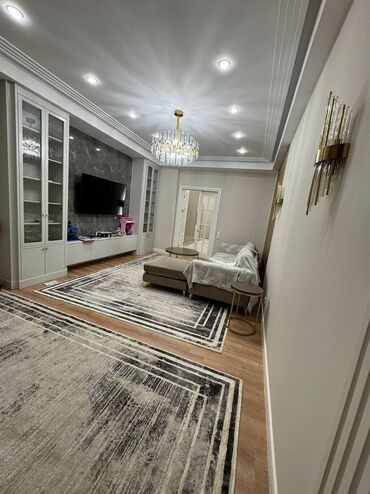 продам квартиру французский квартал бишкек: 4 комнаты, 160 м², Элитка, 3 этаж, Дизайнерский ремонт