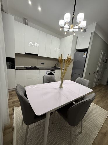 3х комнатная квартира элитка: 1 комната, 43 м², Элитка, 3 этаж, Дизайнерский ремонт