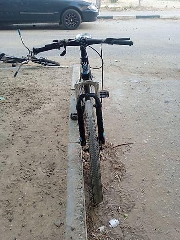velosiped 28: VISTA dağ velosipedi - Çərçivə: yüngül alaşımlı hardtail, qara-mavi — 3