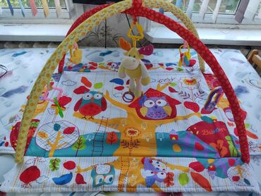 Детский мир: Красивый, яркий коврик для Вашего малыша, состоянии идеальное