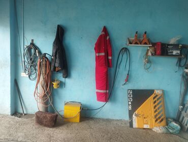 Avtoservis avadanlıqları: Avto-servis üçün tam komplekt avadanlıq və alət dəsti Tərkib: - — 6