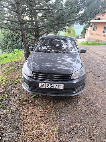 Volkswagen Polo: 2015 г., 1.6 л, Механика, Бензин, Седан
