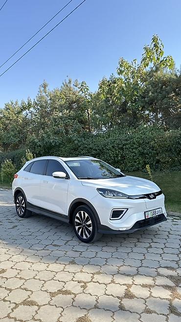 JMEV: JMEV EX5: 2022 г., Автомат, Электромобиль, Кроссовер — 1