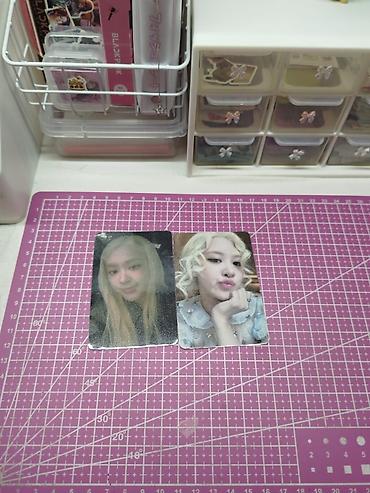 kpop kart: Rosie K-pop fotokart (2 ədəd) Təsvir: - Kolleksiya üçün hazırlanmış — 1