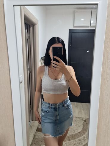 zimske jakne c: Suknje,majice,haljine od XS do XL Cene su od 300-900 din. Pitajte